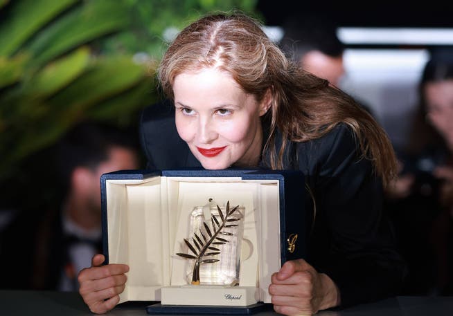 Justine Triet ist nach Jane Campion und Julia Ducourneau erst die dritte Regisseurin, die in Cannes mit dem Hauptpreis ausgezeichnet wurde.
